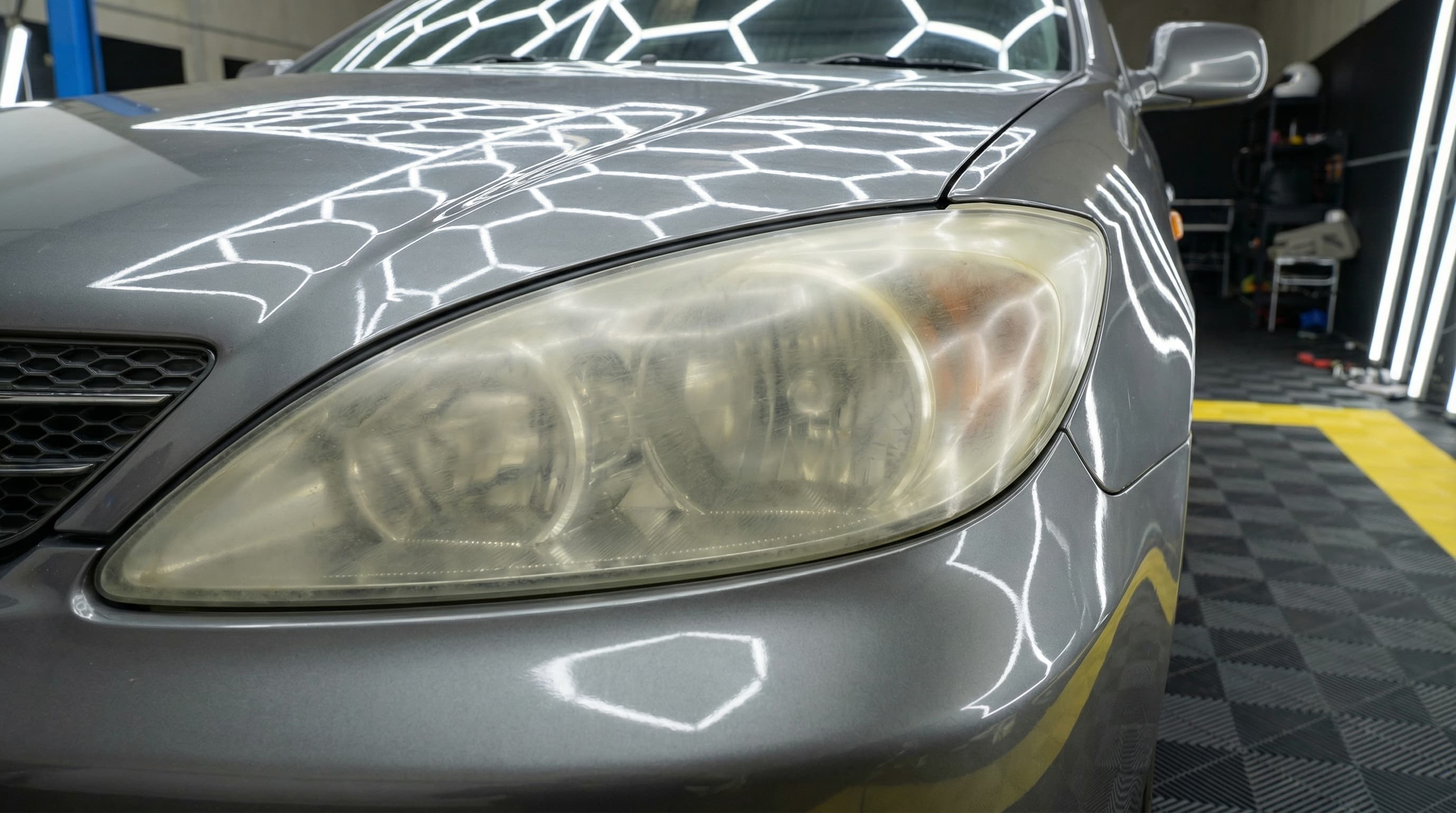 Headlight Restoration : Before State, Geelong Local Project